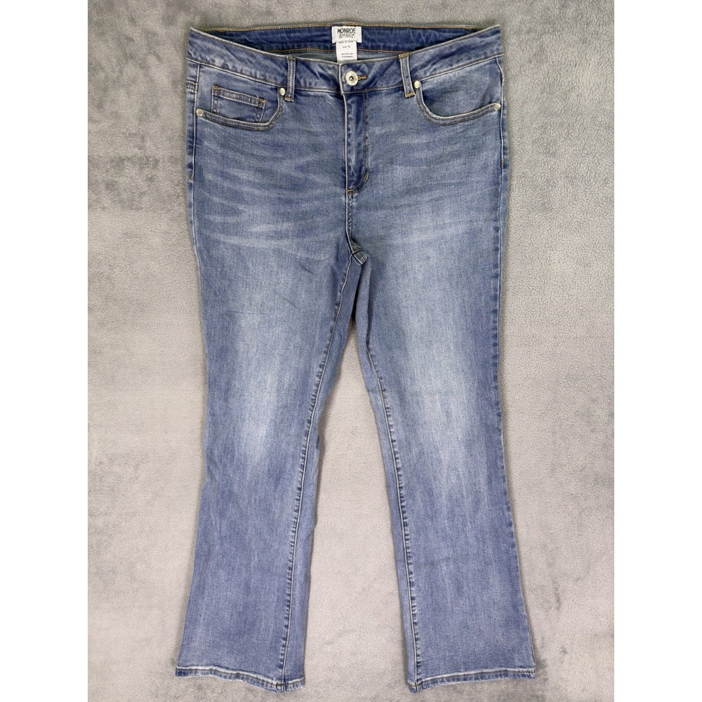 Monroe & Main Jeans Womens 16 Blue Bootcut Light Wash Denim High Rise Stretch